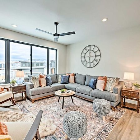 Newly-Built Lakeside Gem With Community Perks! Huntsville Luaran gambar