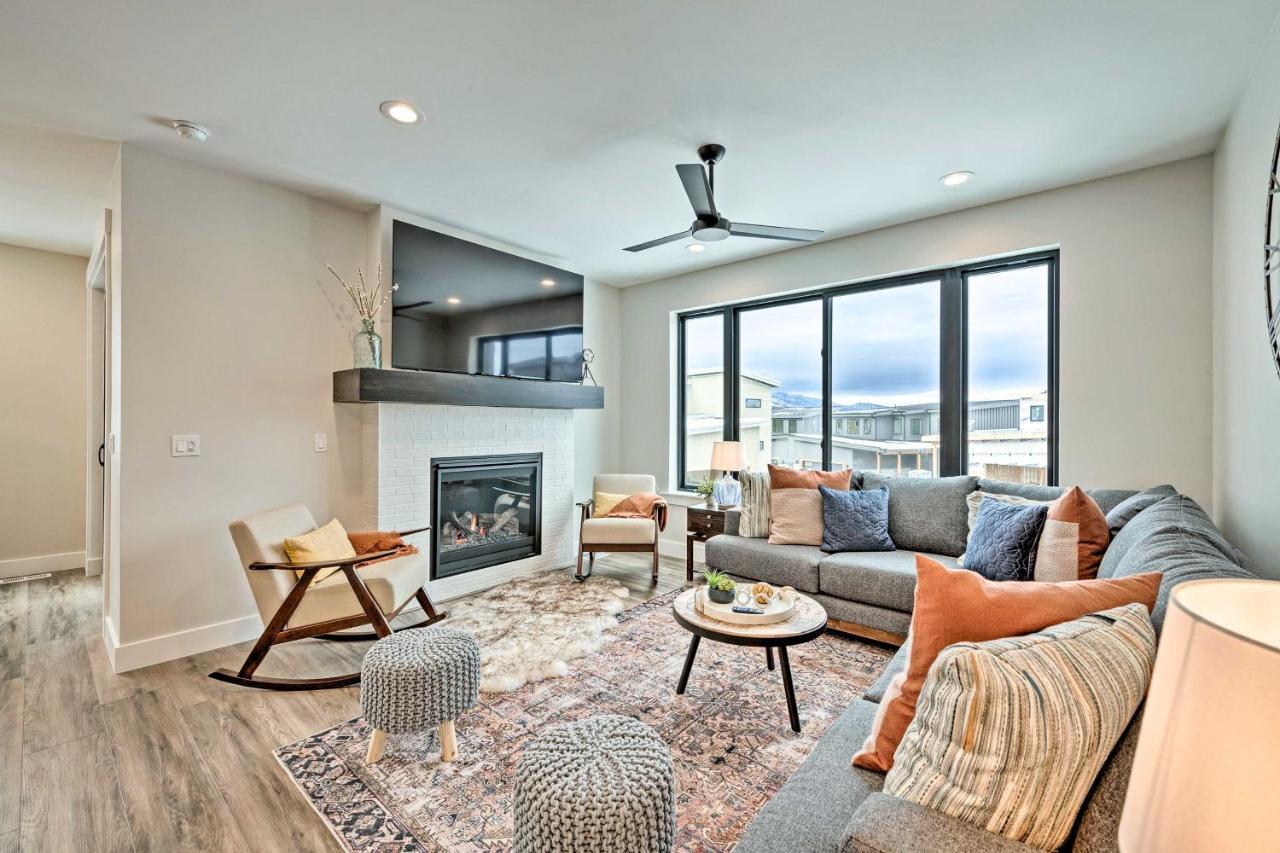 Newly-Built Lakeside Gem With Community Perks! Huntsville Luaran gambar
