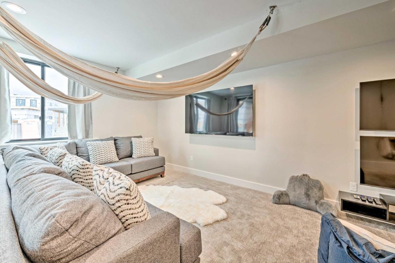 Newly-Built Lakeside Gem With Community Perks! Huntsville Luaran gambar