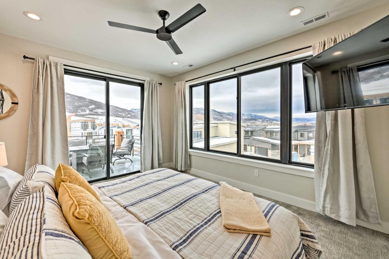Newly-Built Lakeside Gem With Community Perks! Huntsville Luaran gambar