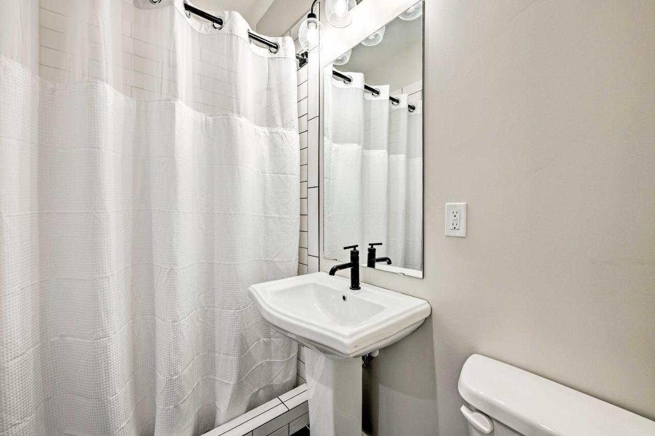 Newly-Built Lakeside Gem With Community Perks! Huntsville Luaran gambar