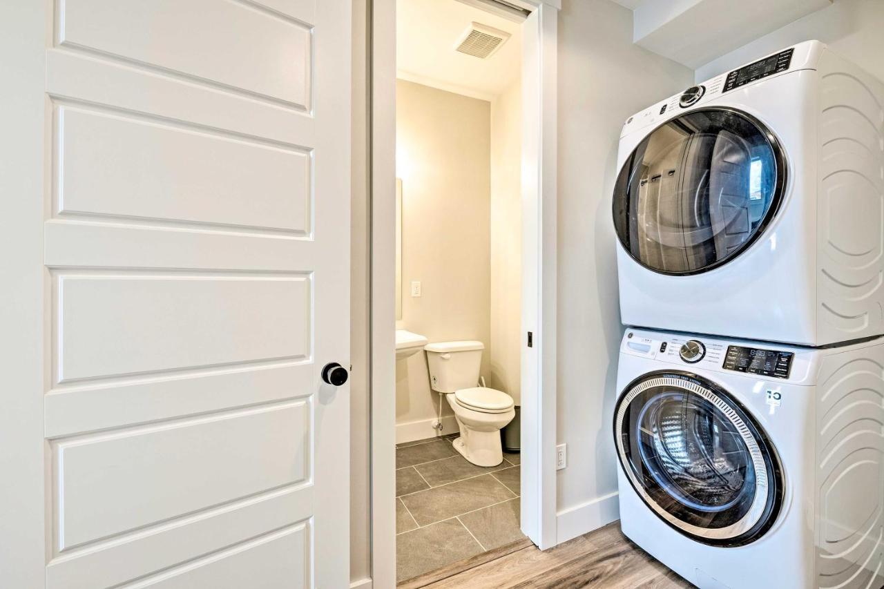 Newly-Built Lakeside Gem With Community Perks! Huntsville Luaran gambar
