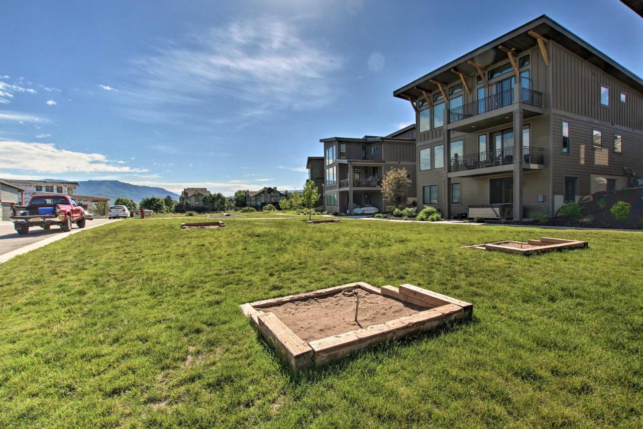 Newly-Built Lakeside Gem With Community Perks! Huntsville Luaran gambar