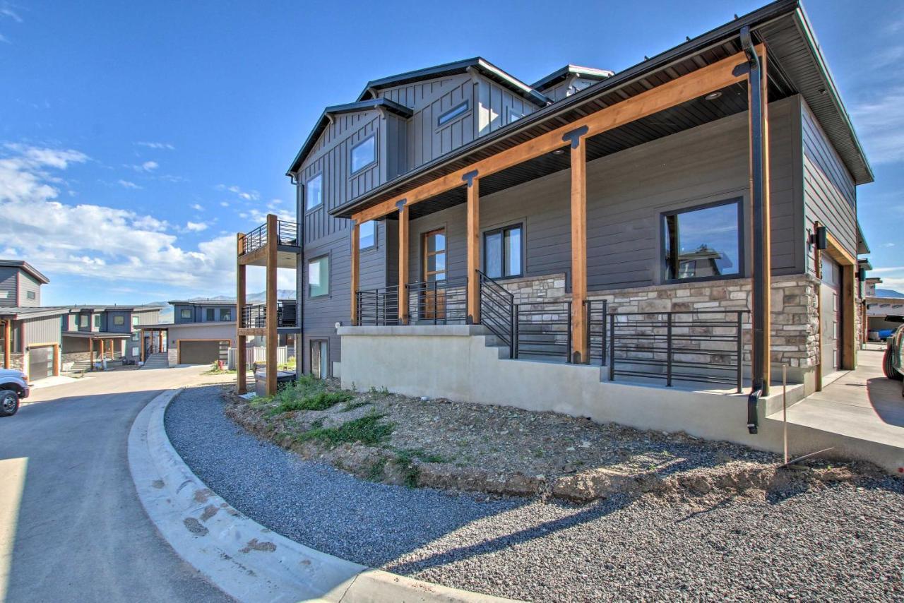 Newly-Built Lakeside Gem With Community Perks! Huntsville Luaran gambar